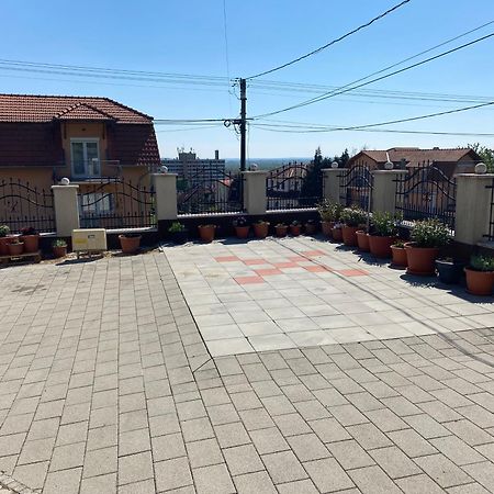 Arany Apartmanhaz Zalagyoengye Zalakaros Εξωτερικό φωτογραφία